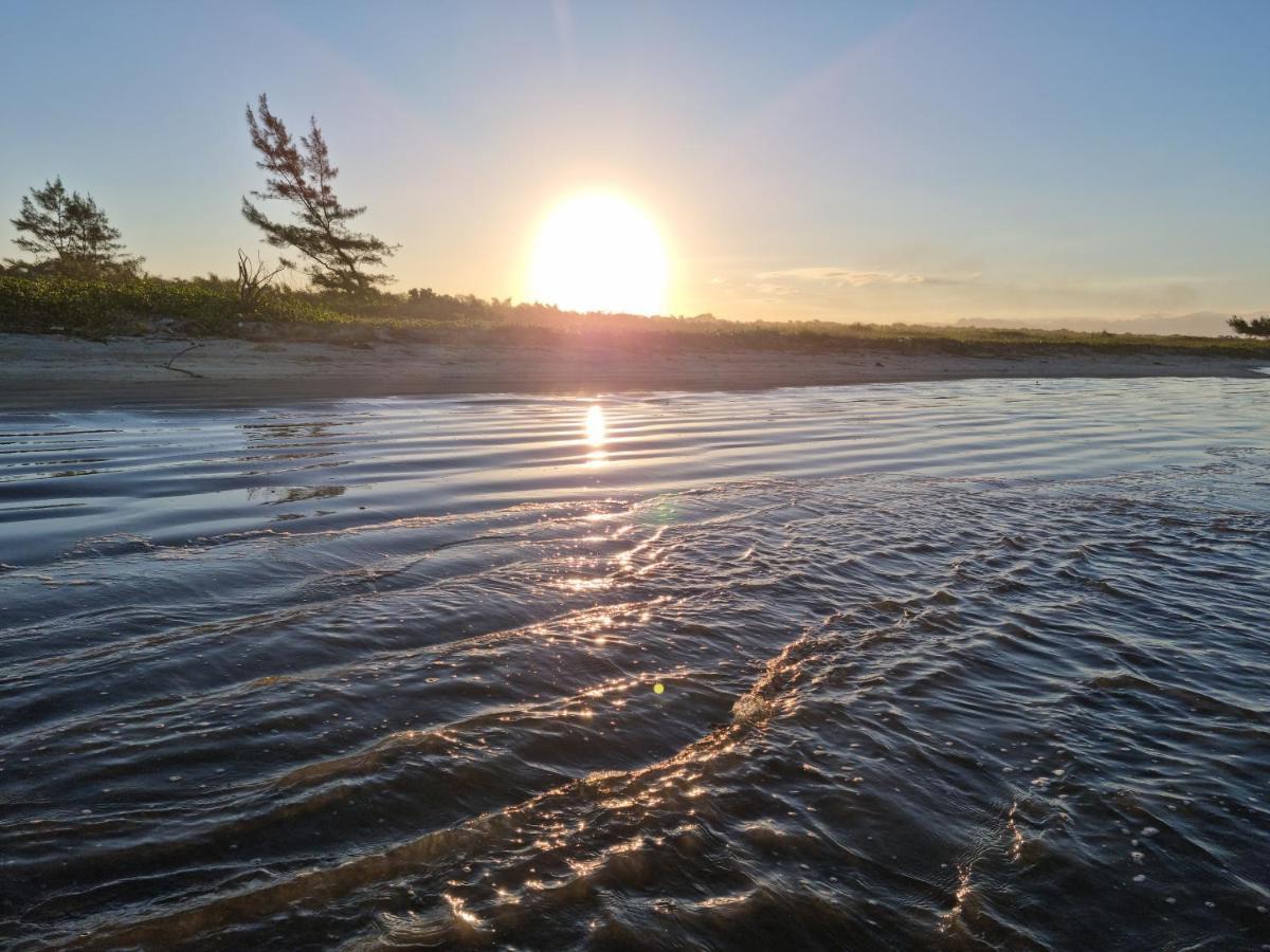 Apartamento Vista Mar - Pe Na Areia カボ・フリオ エクステリア 写真