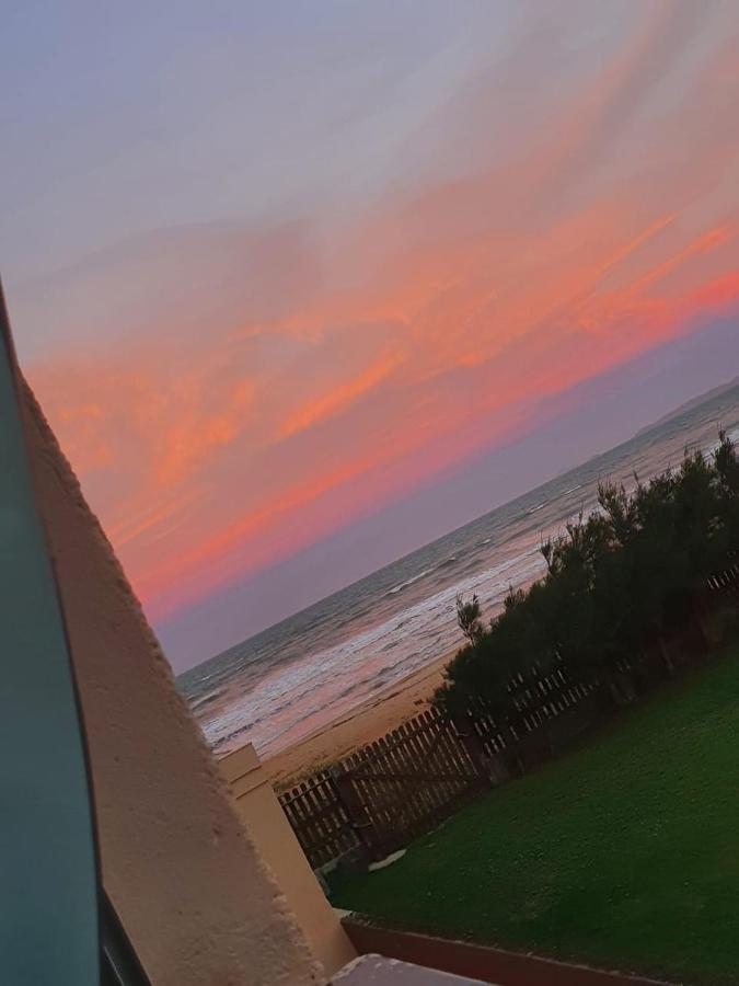 Apartamento Vista Mar - Pe Na Areia カボ・フリオ エクステリア 写真